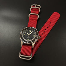 Load image into Gallery viewer, SteelDive New Arrival Diving Watch 2020 NH35 Sapphire 316L Stainless Steel Dive Watches For Men 300M Waterproof Automatic Watch