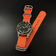 Load image into Gallery viewer, SteelDive New Arrival Diving Watch 2020 NH35 Sapphire 316L Stainless Steel Dive Watches For Men 300M Waterproof Automatic Watch