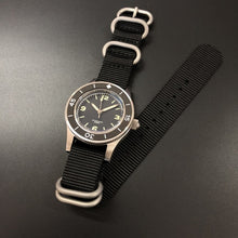 Load image into Gallery viewer, SteelDive New Arrival Diving Watch 2020 NH35 Sapphire 316L Stainless Steel Dive Watches For Men 300M Waterproof Automatic Watch