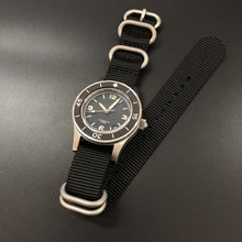 Load image into Gallery viewer, SteelDive New Arrival Diving Watch 2020 NH35 Sapphire 316L Stainless Steel Dive Watches For Men 300M Waterproof Automatic Watch
