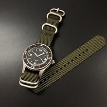 Load image into Gallery viewer, SteelDive New Arrival Diving Watch 2020 NH35 Sapphire 316L Stainless Steel Dive Watches For Men 300M Waterproof Automatic Watch
